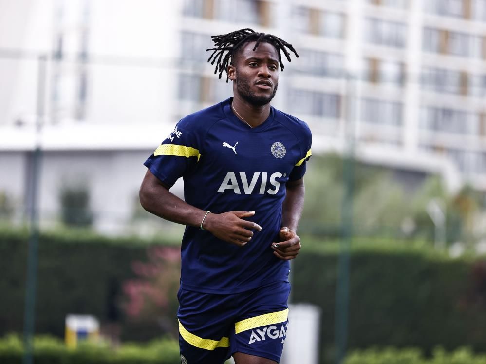 Fenerbahçe'den flaş karar! Batshuayi'nin bonservisi belli oldu 17