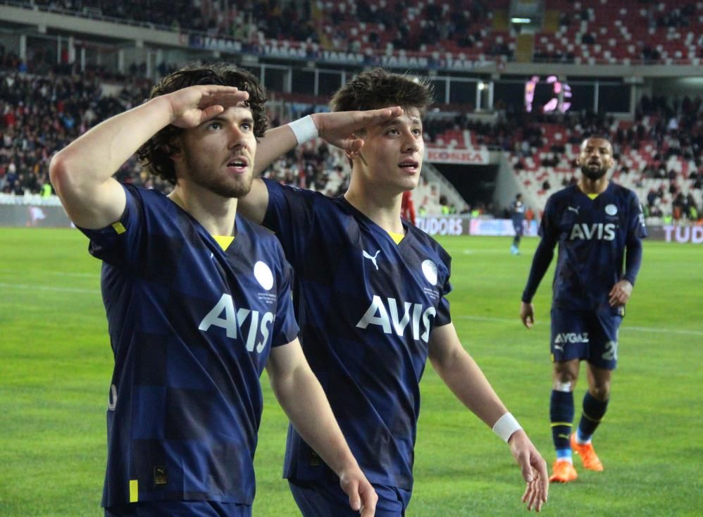 Bir rekor transfer daha! Ferdi Kadıoğlu dünya devine gidiyor 3