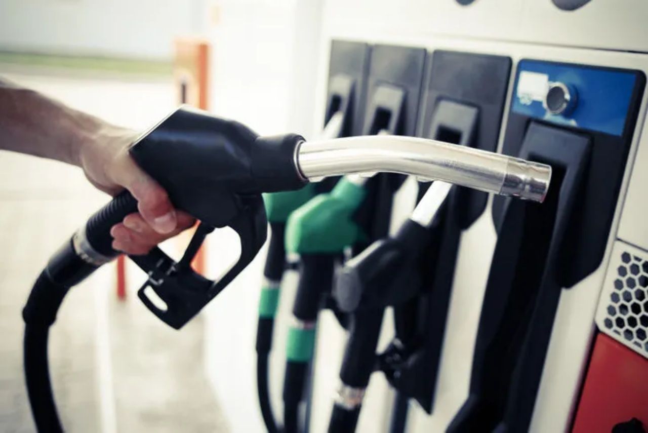 Tabelalar değişti! Benzine ve motorine KDV zammı geldi 7