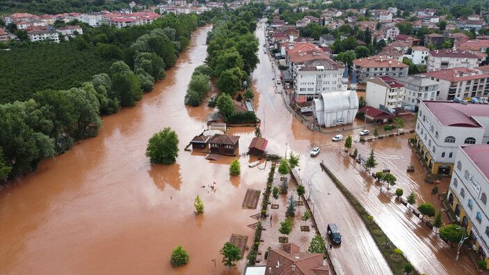 Bartın sular altında! Mehmetçik olay yerine desteğe geldi... 1