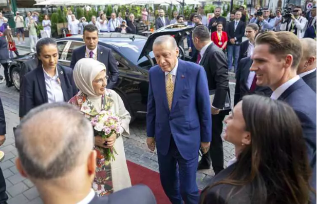 Litvanya'da Erdoğan sevgisi! İşte dikkat çeken kareler... 4