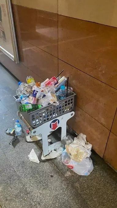 İstanbul'un çöp dağları geri döndü: İmamoğlu koltuk peşinde koşarken, İstanbul'un hali 30 yıl öncesine döndü 1