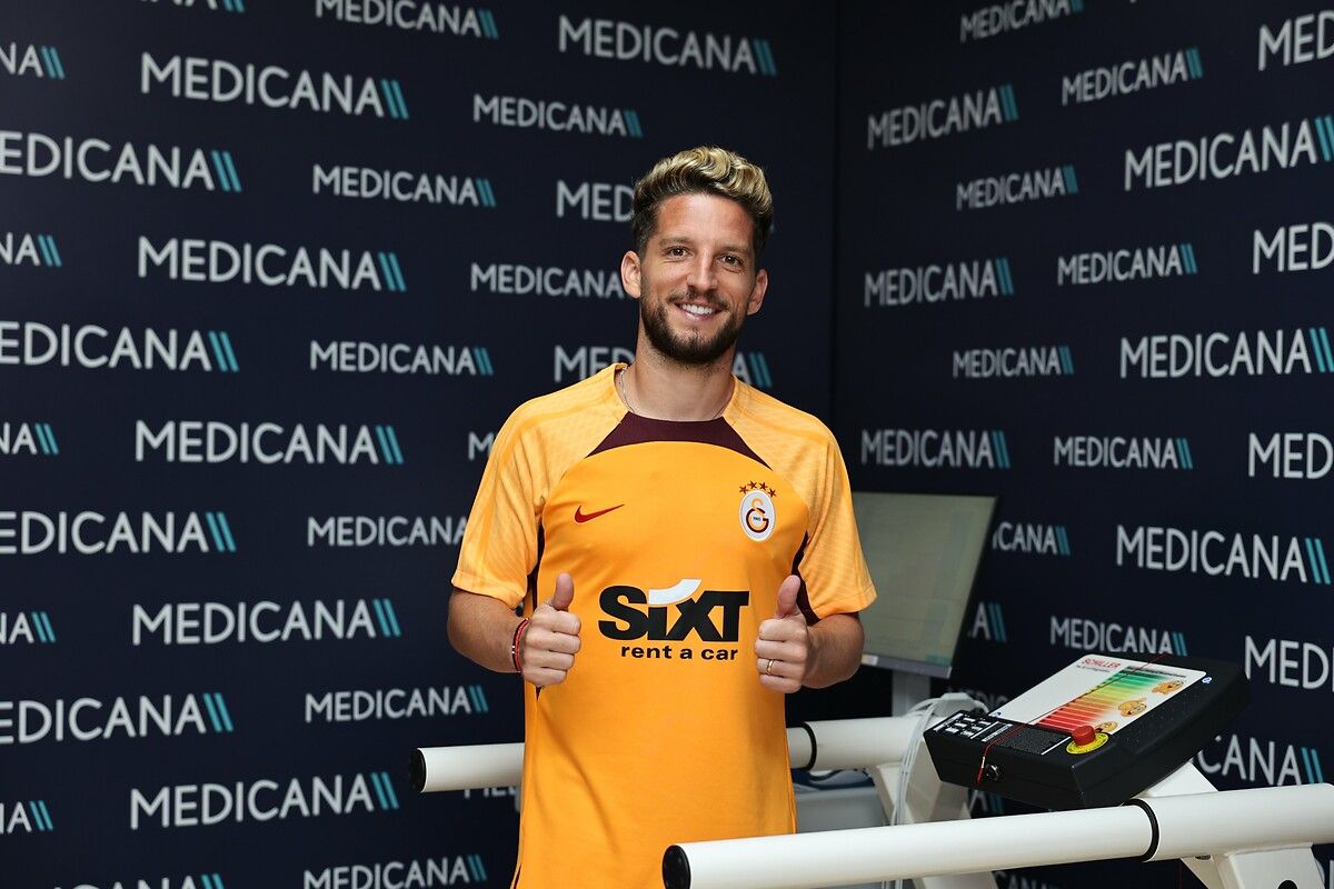 Galatasaray'ın süper yıldızı Mertens'e çılgın teklif 12