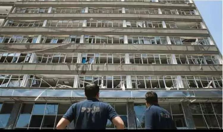 15 Temmuz demokrasi zaferi! İşte unutulmayacak fotoğraflarla hain darbe girişimi gecesi... 18