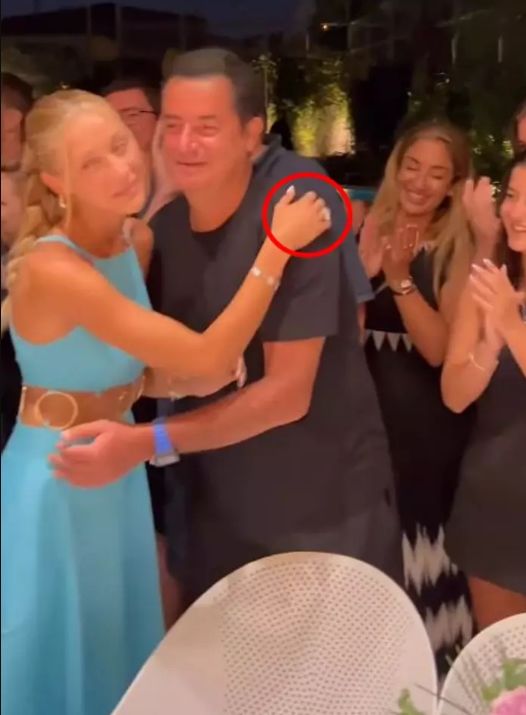 Acun Ilıcalı kendisinden 30 yaş küçük sevgilisiyle evleniyor! Nikah tarihi belli oldu... 6