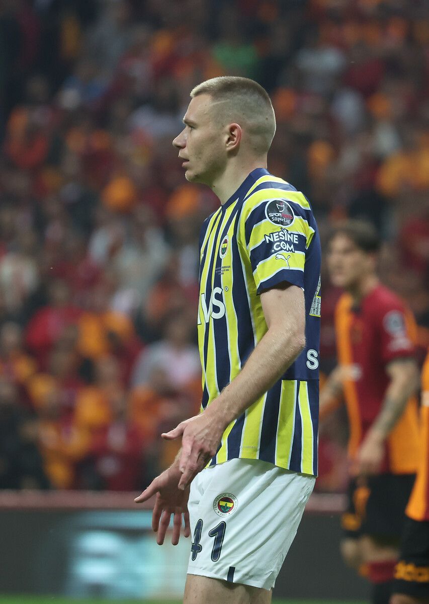 Fenerbahçe'de bir ayrılık daha! Attila Szalai'nin yeni takımı... 5