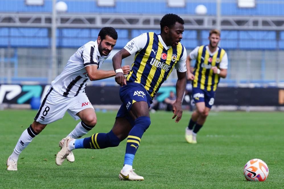Ali Koç'tan bonservissiz transfer! İşte Zaha'nın yerine gelecek isim 6