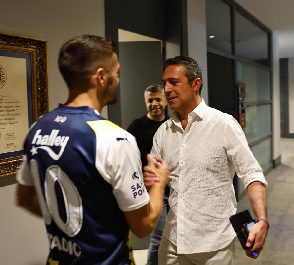 Fenerbahçe'den Beşiktaş'a bir darbe daha! Premier Lig'in muhafızı... 1