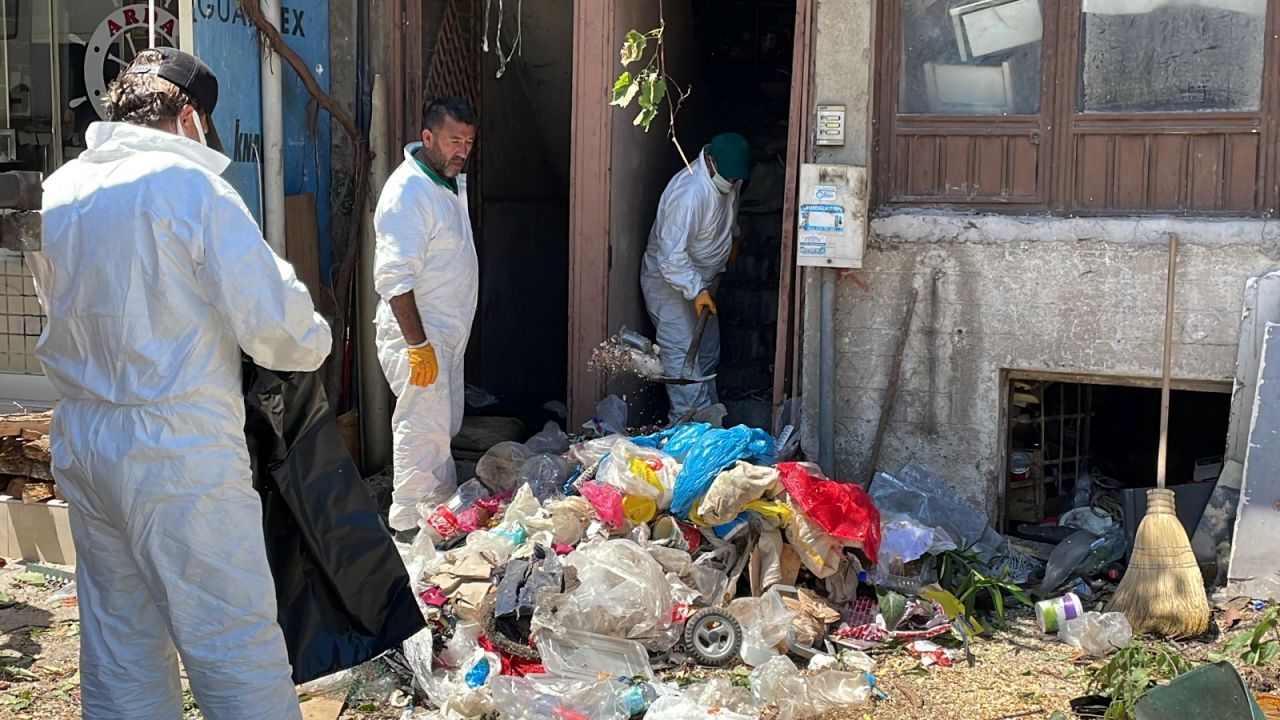 Bu sefer ki çöp ve vakası başka bir boyutta: 14 kamyon çöp 8