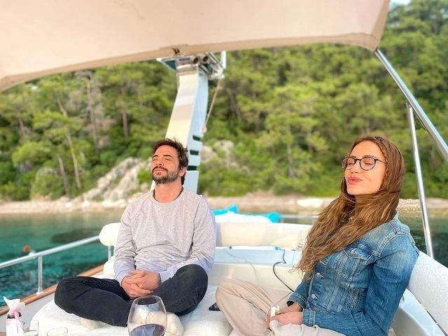 Ahmet Kural, mutluluğa imzayı bastı! 4 yıllık sevgilisi Çağla Gizem Çelik ile evlendi 2