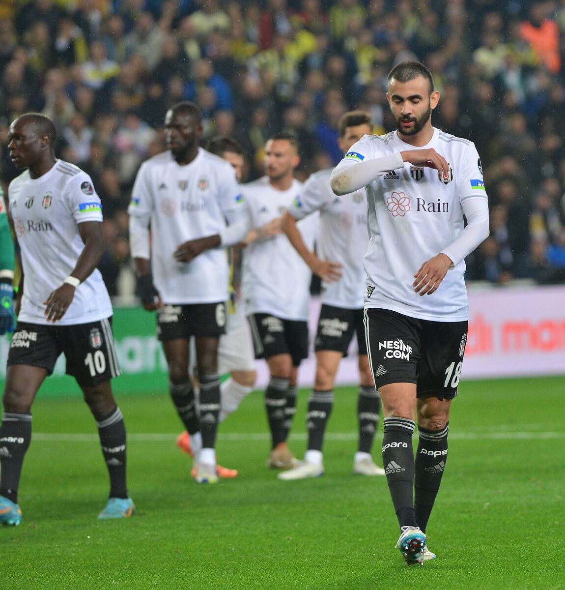 Rachid Ghezzal yuvadan uçuyor! Beşiktaşlılar şokta 1