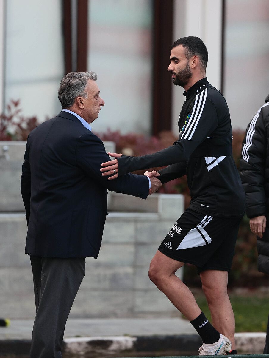 Rachid Ghezzal yuvadan uçuyor! Beşiktaşlılar şokta 6