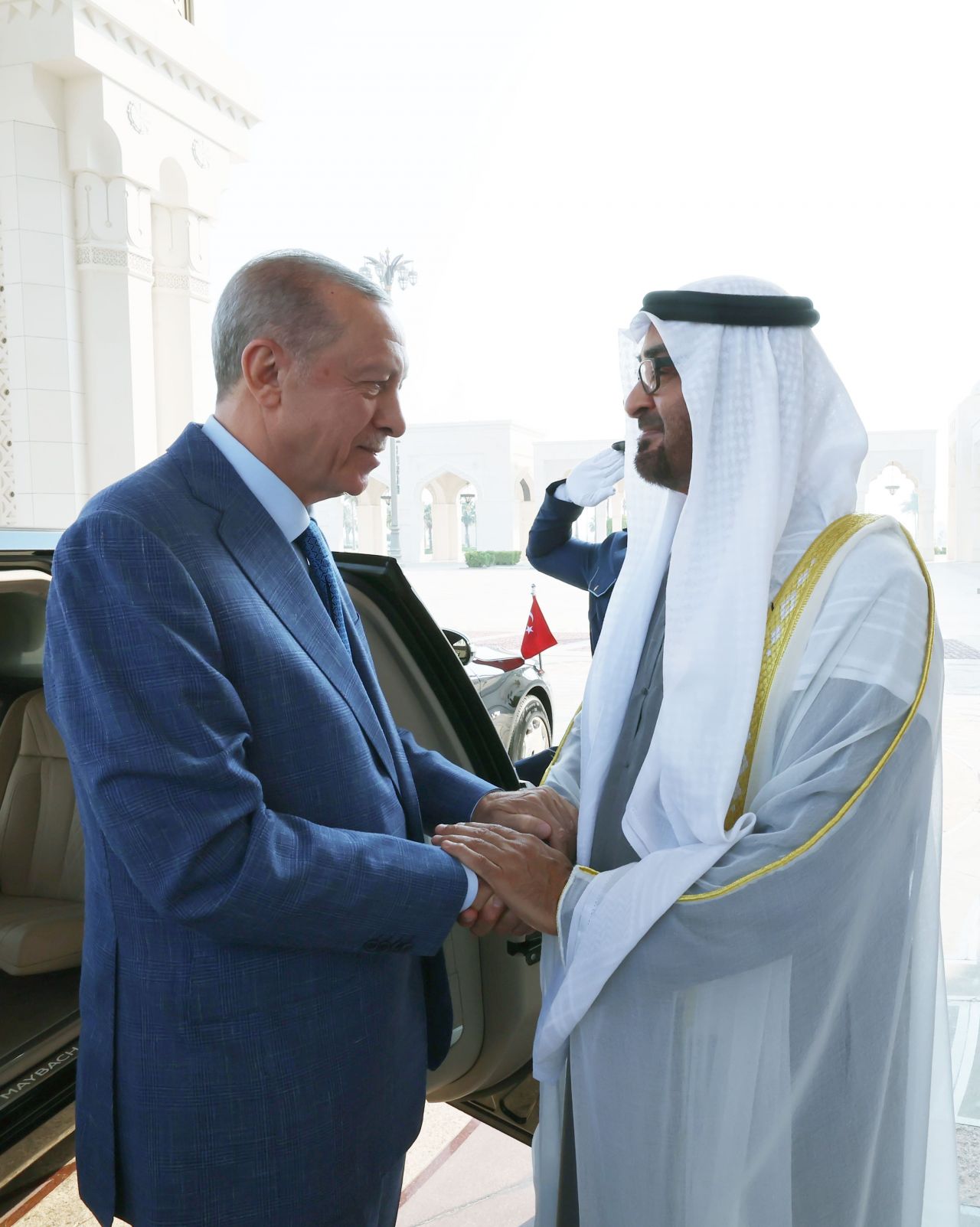 Cumhurbaşkanı Erdoğan, Birleşik Arap Emirlikleri’nde! Körfez turunda üçüncü durak 3