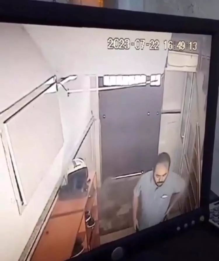 Bıçaklı saldırıda öldürülen HÜDA PAR'lı Sacit Pişgin'in cenazesi defnedildi! Ömer Çelik de katıldı... 6