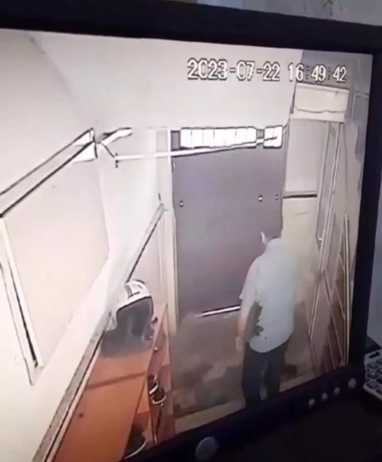 Bıçaklı saldırıda öldürülen HÜDA PAR'lı Sacit Pişgin'in cenazesi defnedildi! Ömer Çelik de katıldı... 5