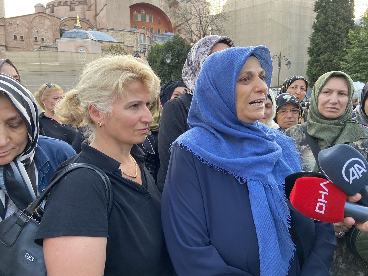 Diyanet İşleri Başkanı Erbaş, çağrıda bulundu! Ayasofya-i Kebir Cami-i Şerifi'nin ibadete açılışının üçüncü yıl dönümünde vatandaşlar camiye akın etti 5