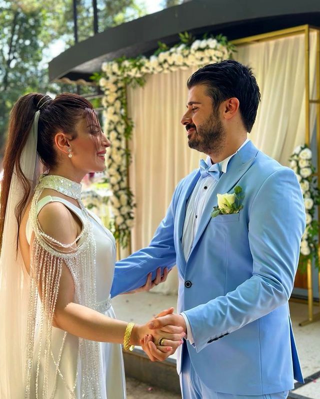 Oğlu Tayfun Erdoğan’ın nikahına katılmayan şarkıcı Emrah çocukları Elyesa ve Eleysa ile sinema keyfi yaptı! Takipçileri Emrah'ı topa tuttu 5