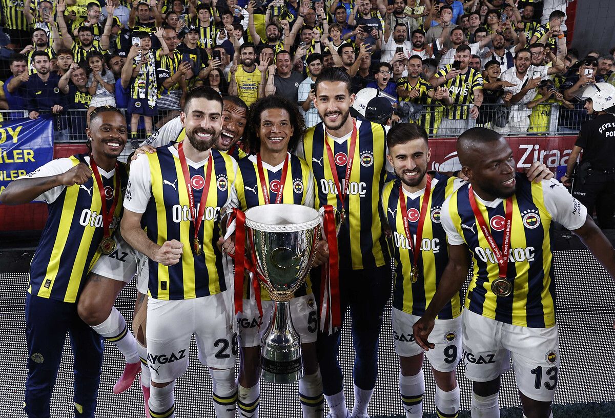 İsmail Kartal'dan flaş karar! Jorge Jesus'un prensini gönderiyor 11