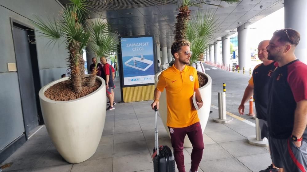 Icardi beklenirken Cimbom'a Zaha'dan sonra bir yıldız daha... 1