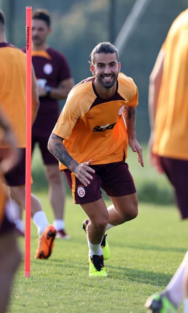 Icardi beklenirken Cimbom'a Zaha'dan sonra bir yıldız daha... 13