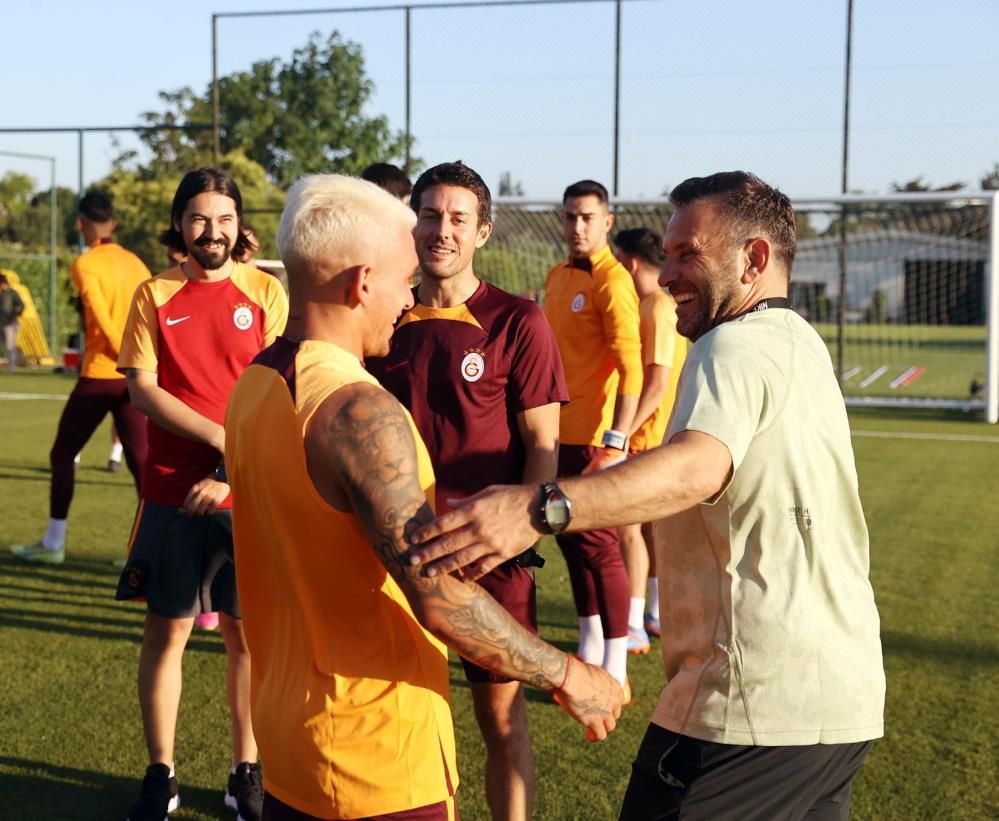 Icardi beklenirken Cimbom'a Zaha'dan sonra bir yıldız daha... 8
