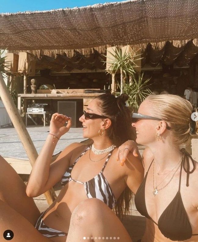 Şampiyonluk sonrası tatil keyfi: Milli voleybolcumuz Hande Baladın'dan bikinili pozlar 2