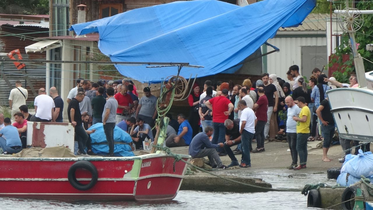 Ayağındaki çapayla kendini denize bıraktı: Trabzonlu genç, intihar anını yürek burkan sözlerle sosyal medyadan paylaştı 1