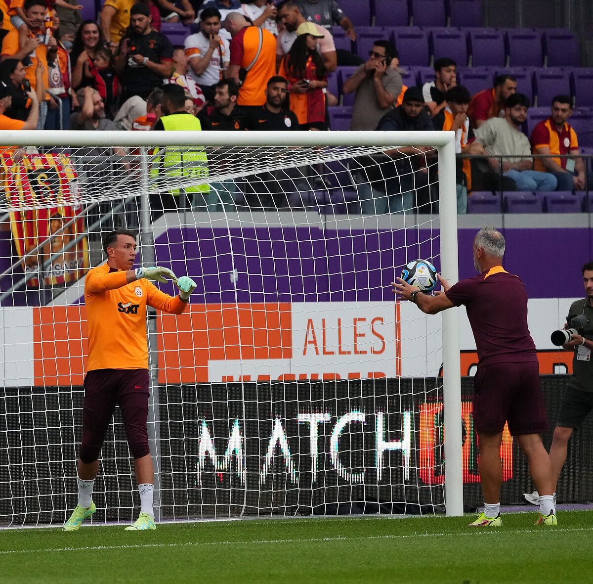 Galatasaray'da şok gelişme! Muslera'nın transferini duyurdular 5