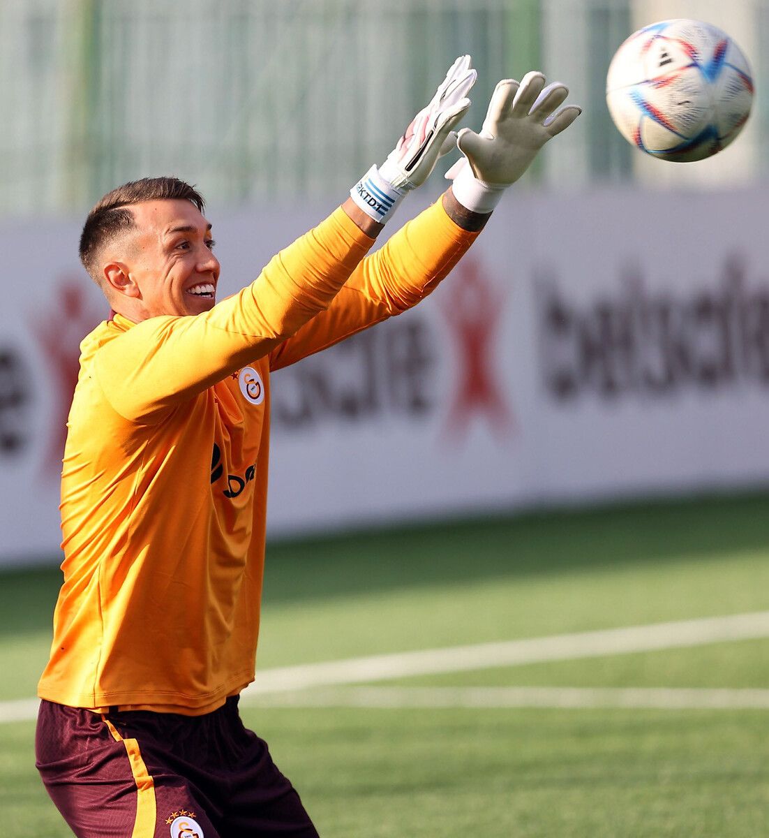 Galatasaray'da şok gelişme! Muslera'nın transferini duyurdular 10