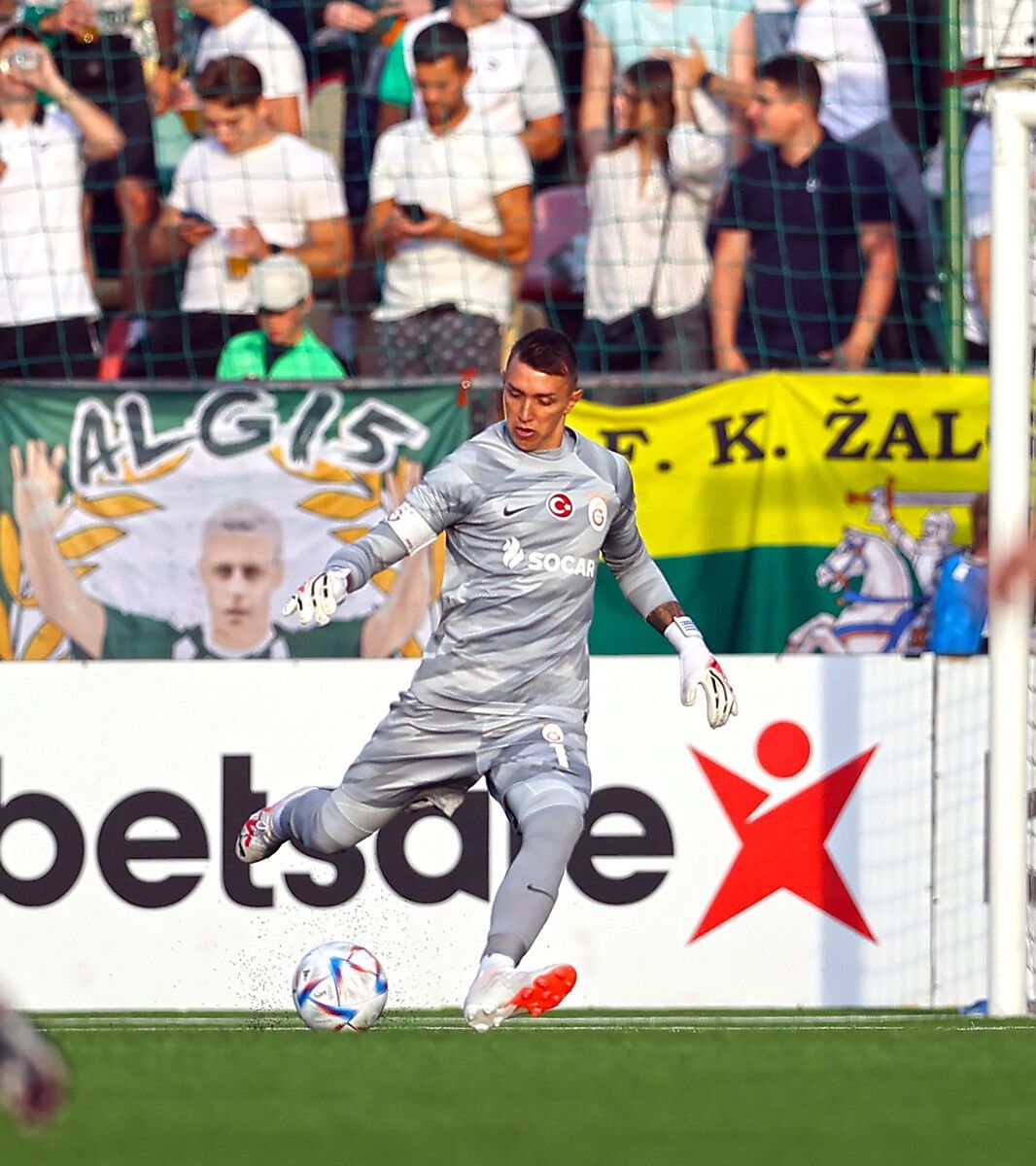 Galatasaray'da şok gelişme! Muslera'nın transferini duyurdular 12