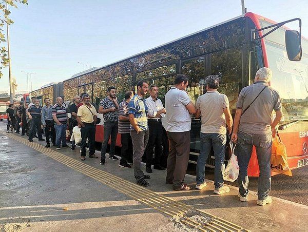İzmir'deki grev ikinci gününde: Vatandaşlar CHP'li Tunç Soyer'e isyan ediyor! 7