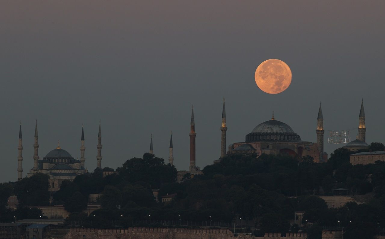 İstanbul ve Ankara'dan Süper Ay manzaraları! 4
