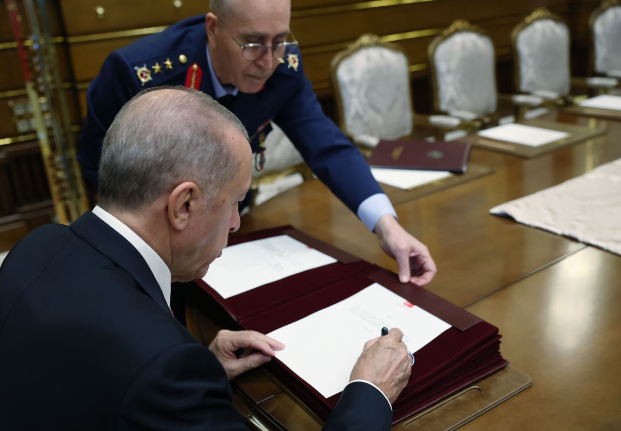 YAŞ kararlarının ardından Cumhurbaşkanı Erdoğan'dan ilk açıklama: Hayırlara vesile olmasını diliyorum... 2