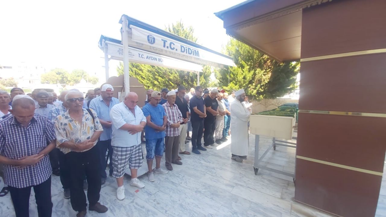 Oryantal Asena'nın acı günü! En yakınını toprağa verdi 4