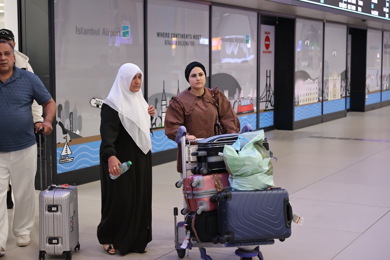 Nijer'de askeri darbe! Hava sahası kapatılmıştı: Ülkede mahsur kalan Türk vatandaşları İstanbul'a getirildi 4