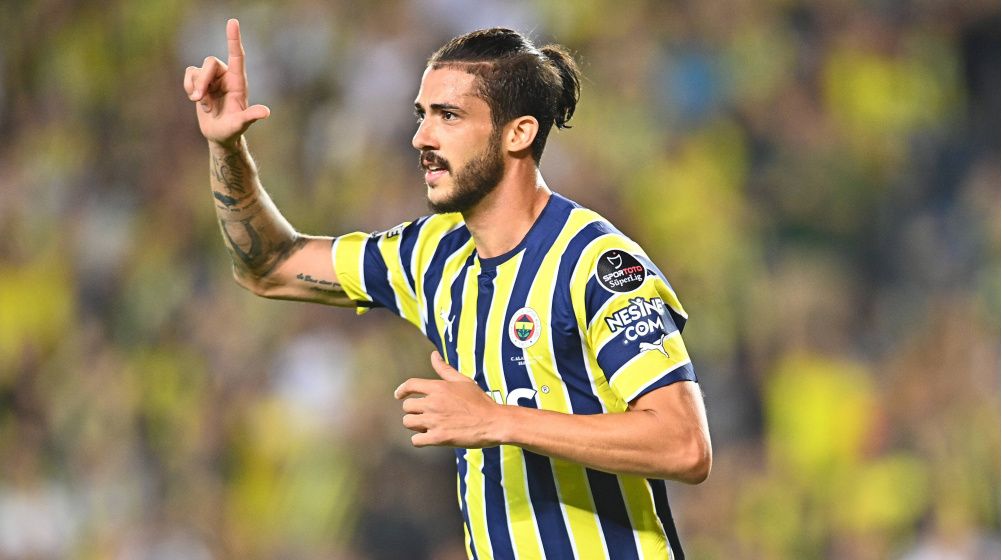 Fenerbahçe'de ayrılacak 5 isim daha belirlendi! Adını bile unuttuğumuz futbolcuya talip var... 3