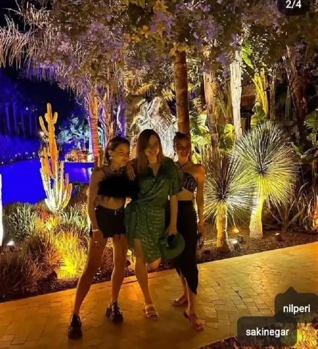 Nilperi Şahinkaya, Münevver Karabulut'u vahşice öldüren Cem Garipoğlu'nun kardeşi Sakine Garipoğlu ile görüntülenince tepki yağmıştı! Ünlü oyuncudan yeni açıklama geldi 4
