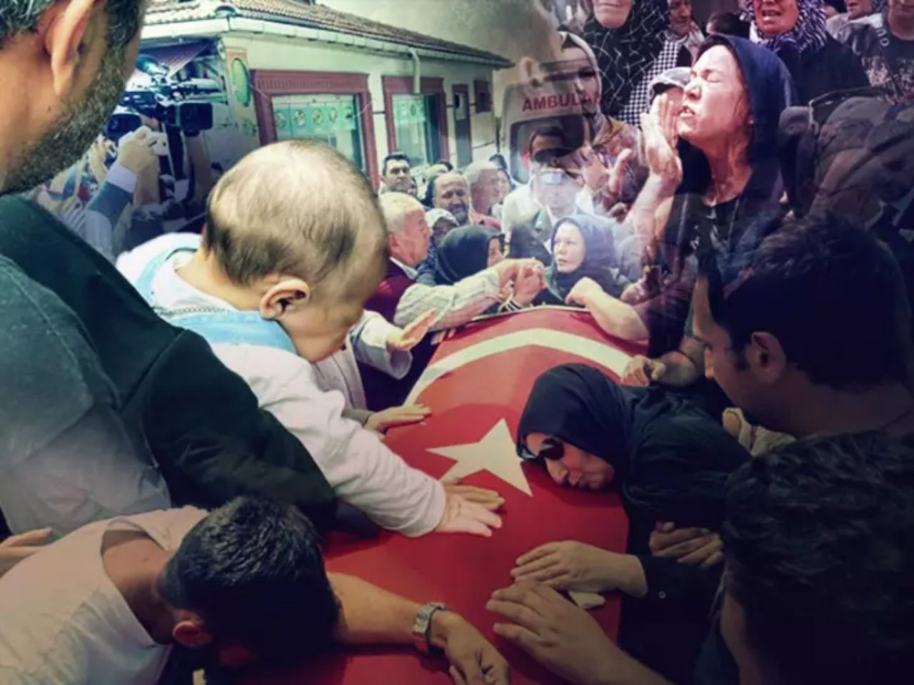 Türkiye şehitlerini uğurladı! Cenaze törenlerinde yürek burkan anlar... 1