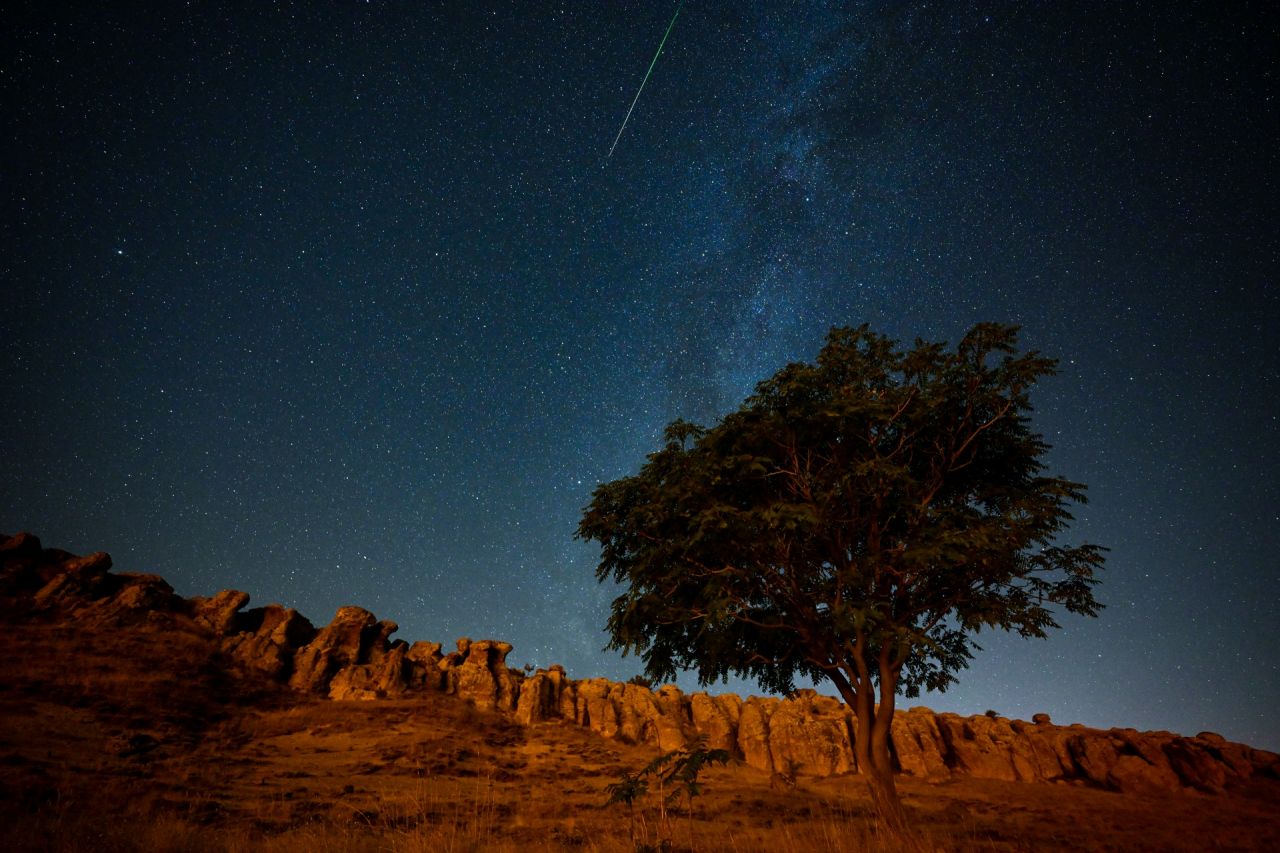 Türkiye'nin dört bir yanından Perseid meteor yağmuru manzaraları! Tam bir görsel şölen... 16
