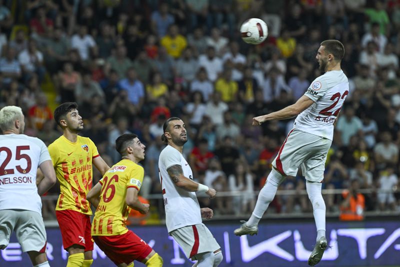 Kayserispor-Galatasaray maçından sonra fatura Erden Timur ve Okan Buruk'a kesildi 11