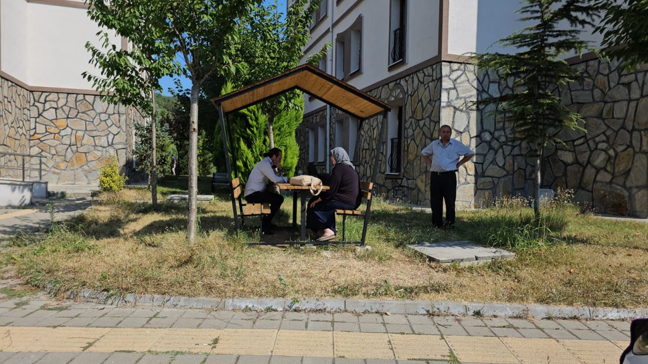 Türkiye bu olayı konuşuyor: Her satırı kan dondurdu! Annesini ve anneannesi baltayla parçaladı! Uzuvlarını camdan dışarı attı 5