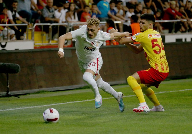 Galatasaray'da Okan Buruk; Yunus Akgün, Morutan, Yusuf Demir, Midtsjö ve Dubois'in hesabını kesti 2