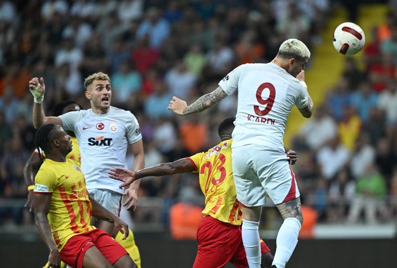 Galatasaray'da Okan Buruk; Yunus Akgün, Morutan, Yusuf Demir, Midtsjö ve Dubois'in hesabını kesti 14