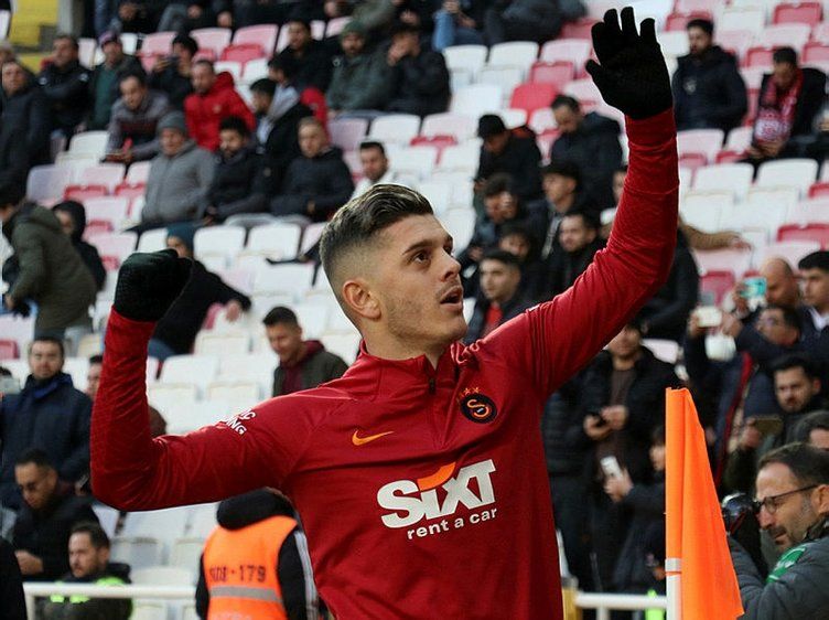 Erden Timur'un 15 milyon euro'ya transfer ettiği Zaniolo 27+3 milyon euro karşılığında Aston Villa'ya imza attı 5