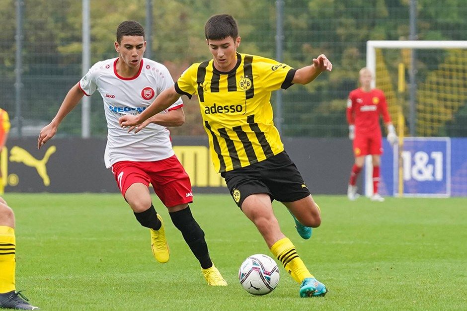 Borussia Dortmund'un 'Yeni Emre Can'ı' Galatasaray'da 10