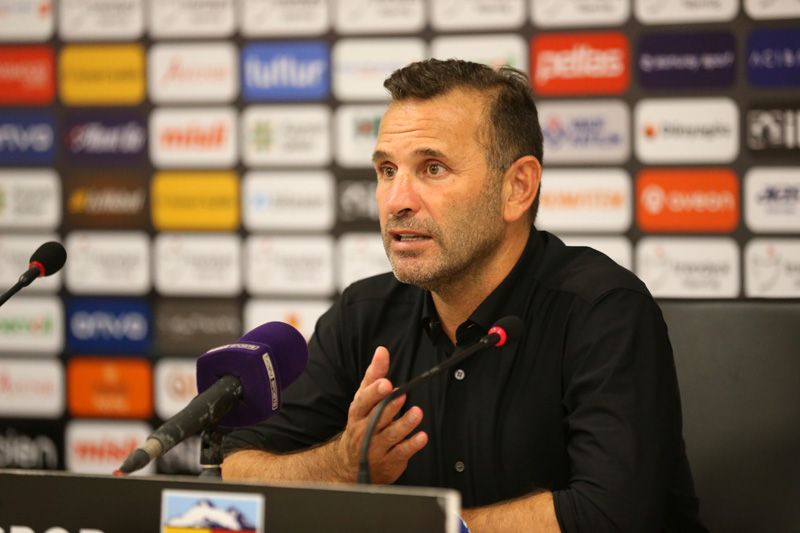 Rıdvan Dilmen, Okan Buruk'la el sıkışıp Fenerbahçe'ye transfer olan yıldızı duyurdu 11