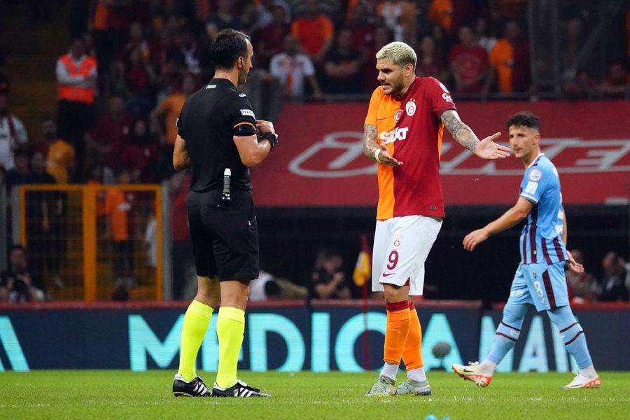 2-0'ın ardından Okan Buruk'un sildiği 2 futbolcuyu açıkladı:  Bu tempoya ayak uyduramazlar 3