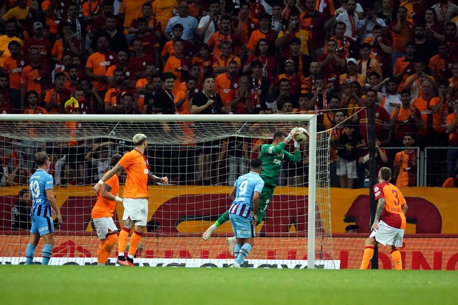 Erden Timur ve Okan Buruk'a çağrı: Nottingham Forest onu istiyor transferine sakın izin vermeyin 8