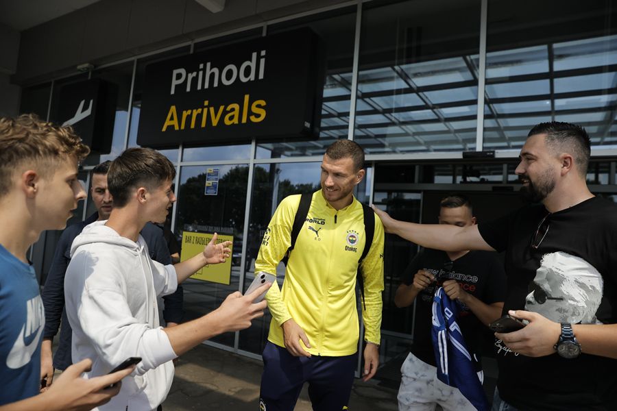 Dzeko açıkladı: 2 yıl önce Beşiktaş'tan teklif aldım 12