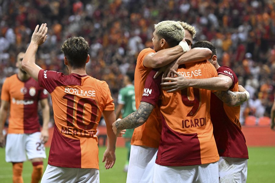 Okan Buruk ne yaptıysa olmadı! 20 milyon euro'luk yıldız orta yapamıyor 3